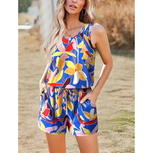 Women's Summer Solid Jumpsuit Loose Sleeveless Short Jumpsuit Rompers with Pocke - Picture 2 of 3